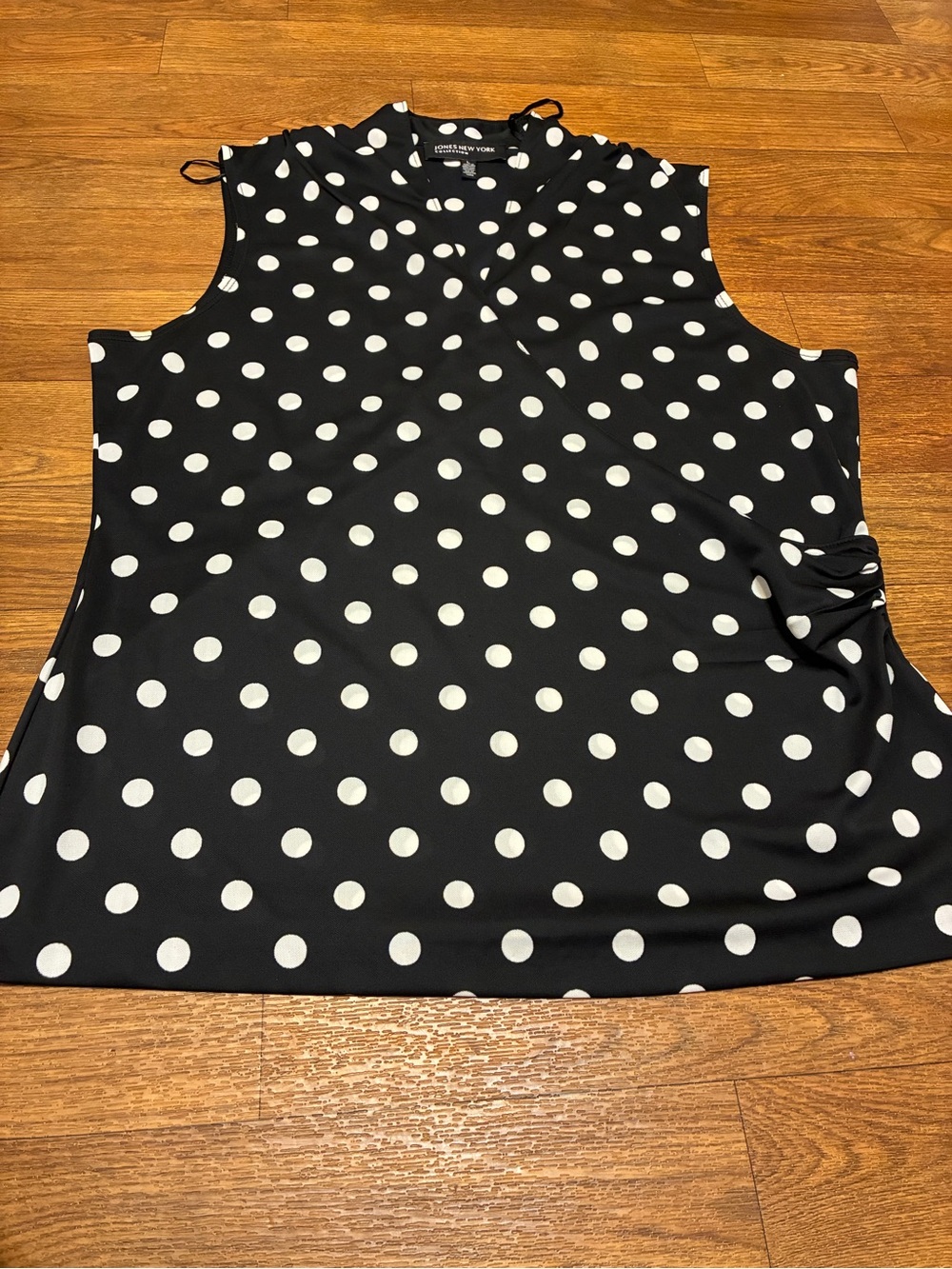 Jones New York Black & White Polka Dot Sleeveless Top Size Large